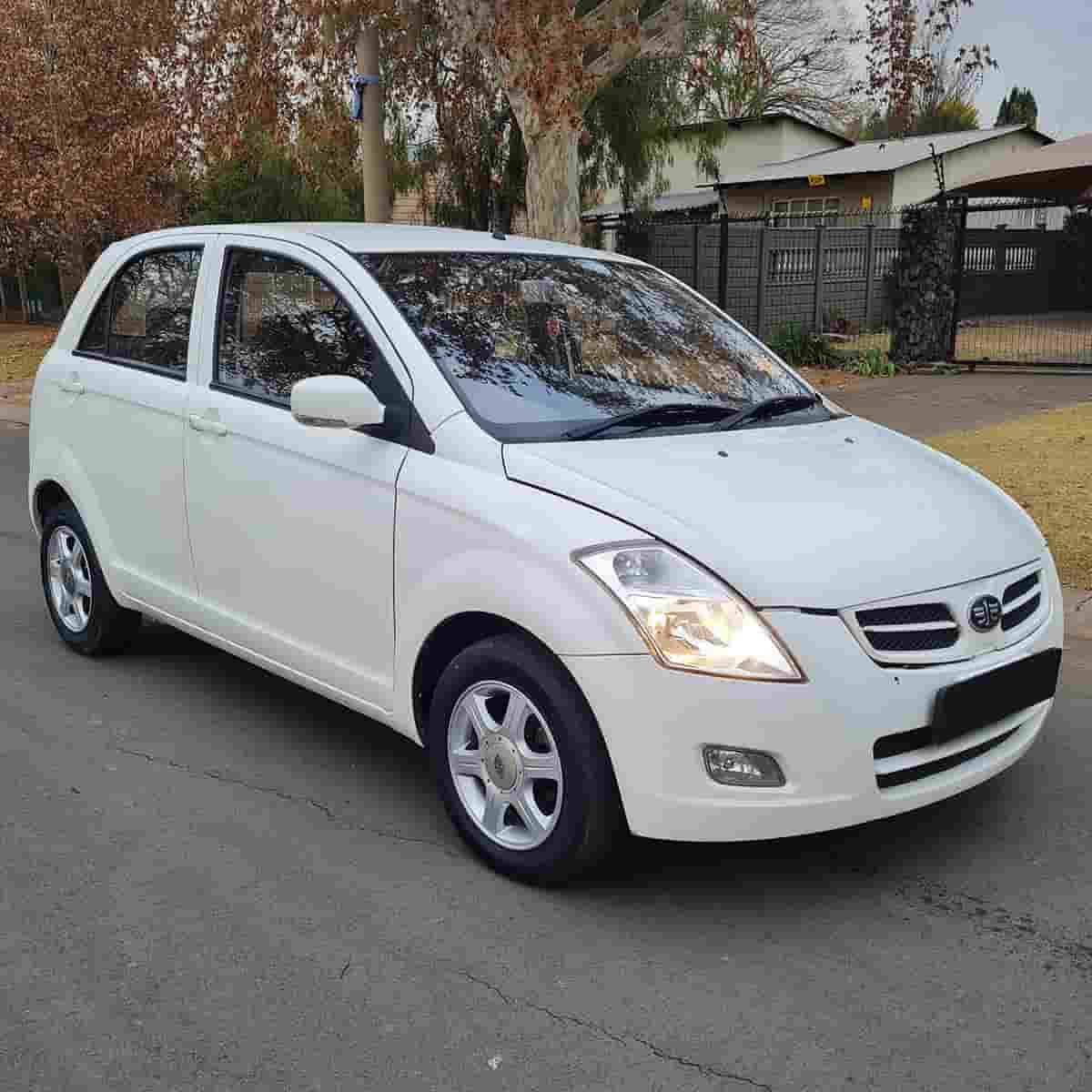 FAW v2 2015 collection image at Sehgal Motors Pakistan