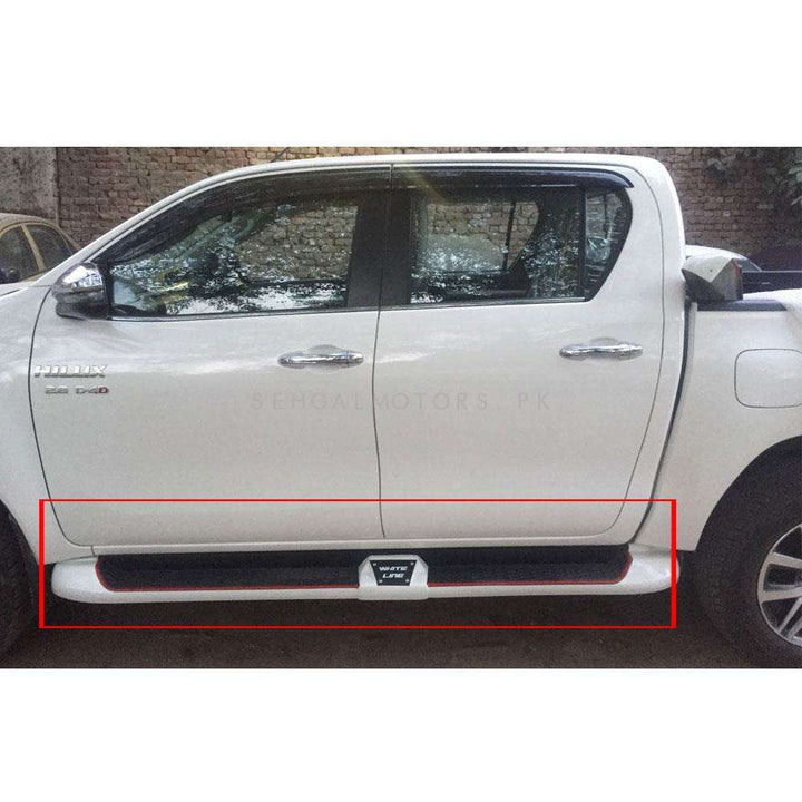 Toyota Hilux Revo/Rocco Side Step Whiteline Fiber White
